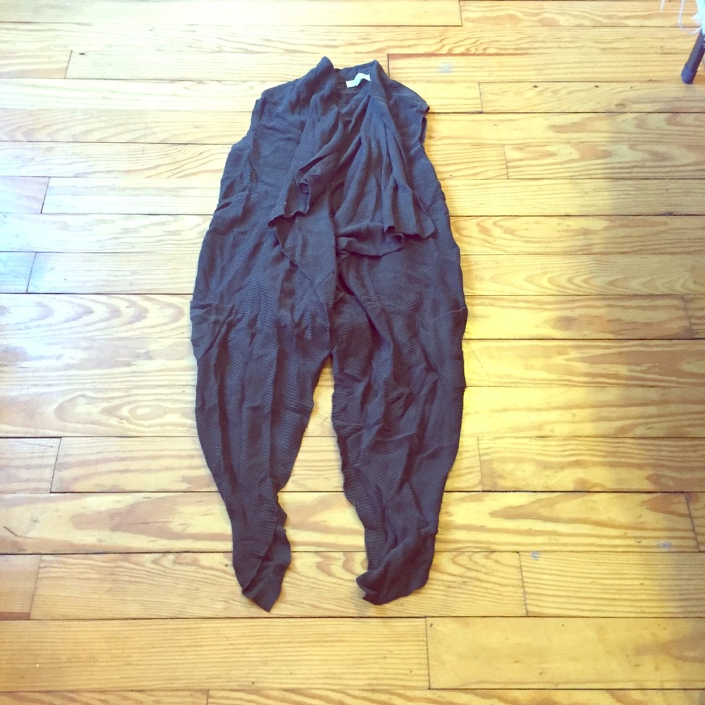 Khaki green knit vest